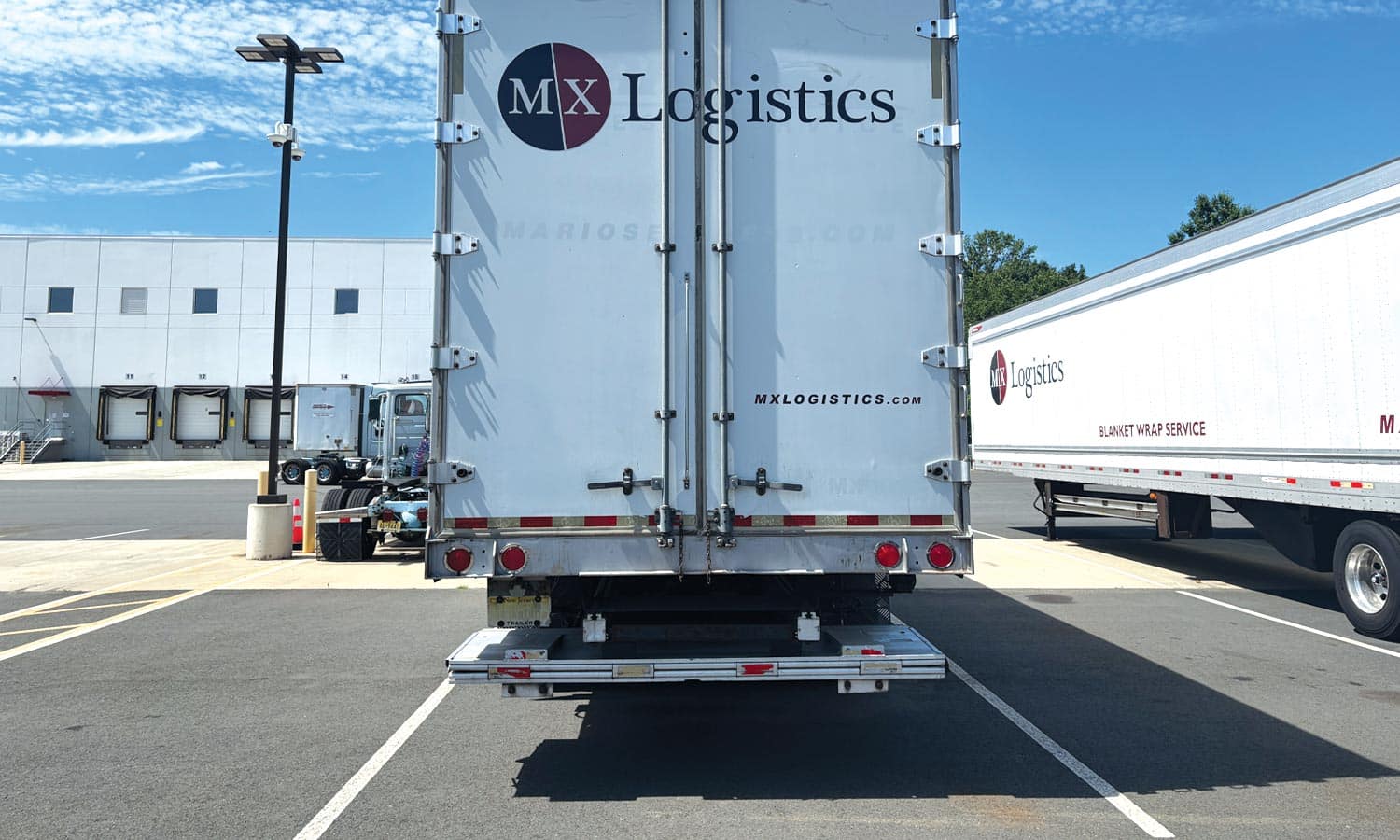 MX Logistics Blog Liftgate Service 10-2