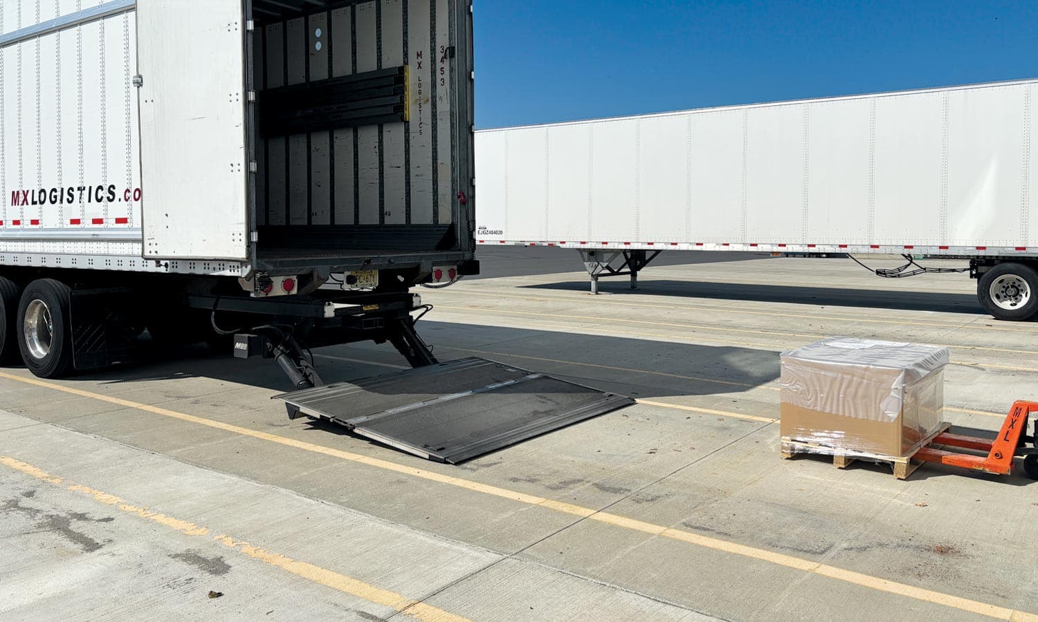 MX Logistics Blog Liftgate Service 7