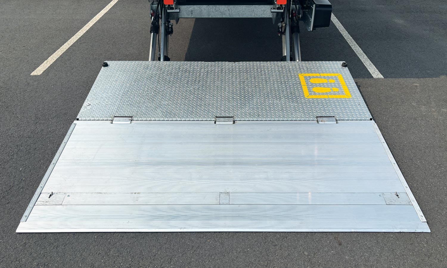 MX Logistics Blog Liftgate Service 15